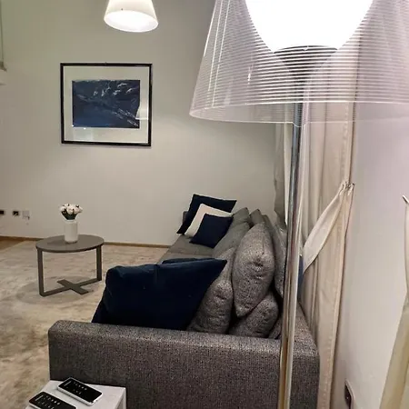 Elegante Borgo San Jacopo Apartment Florence