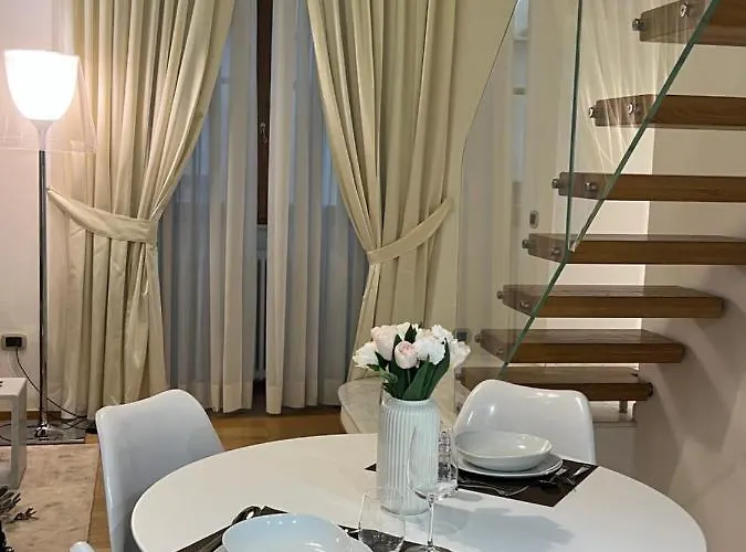 Elegante Borgo San Jacopo Appartamento *
